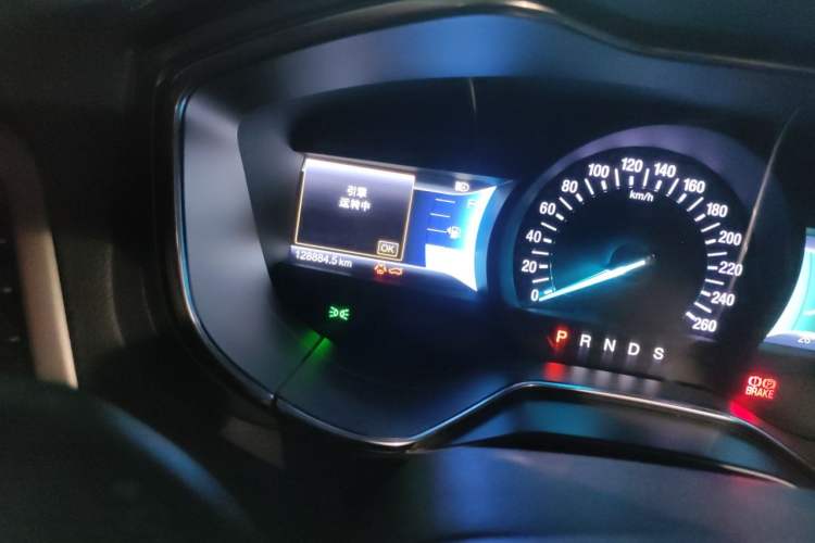 Used Ford Mondeo 2013 2.0L GTDi 200 Luxury Model Odometer Close Up