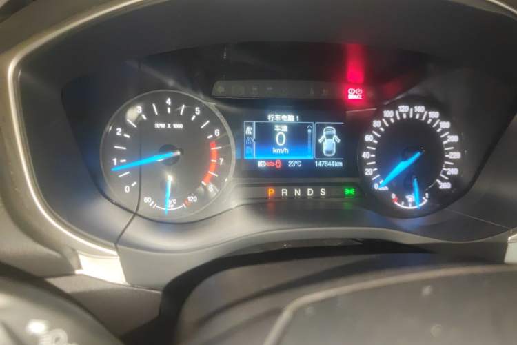 Used Ford Mondeo 2013 1.5L GTDi180 Fashion Edition Odometer Close Up