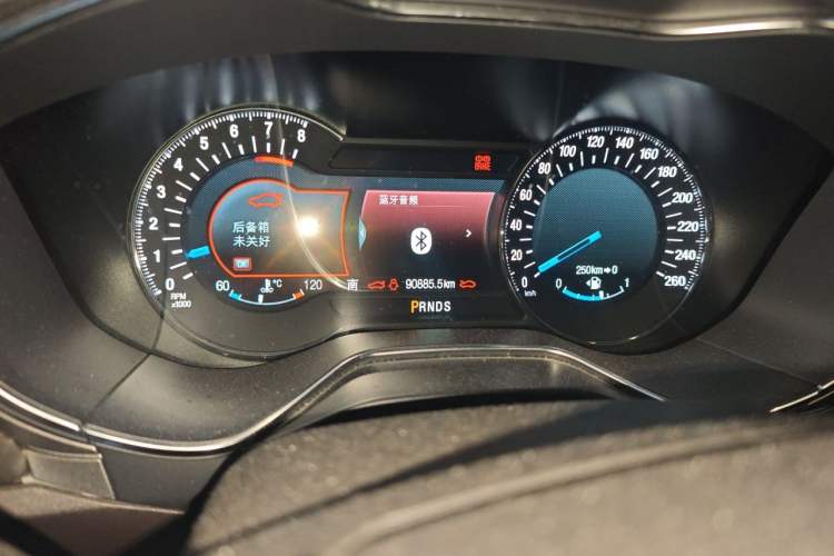 Used Ford Mondeo 2013 2.0L GTDi240 Luxury Sport Model Odometer Close Up