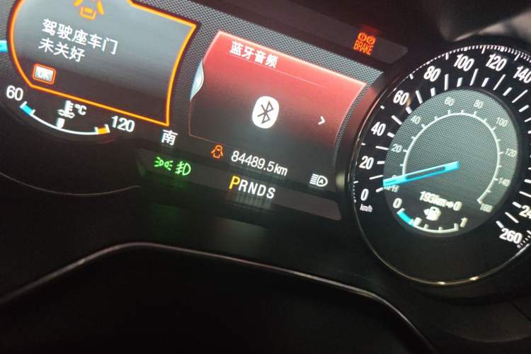 Used Ford Mondeo 2013 2.0L GTDi240 Luxury Sport Model Odometer Close Up