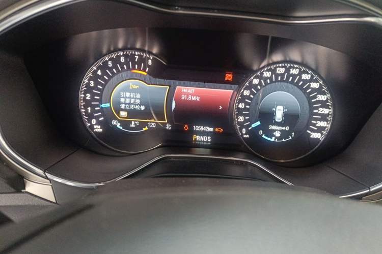Used Ford Mondeo 2013 2.0L GTDi240 Flagship Edition Odometer Close Up