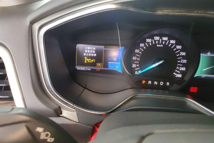 Used Ford Mondeo 2013 2.0L GTDi 200 Luxury Model Odometer Close Up