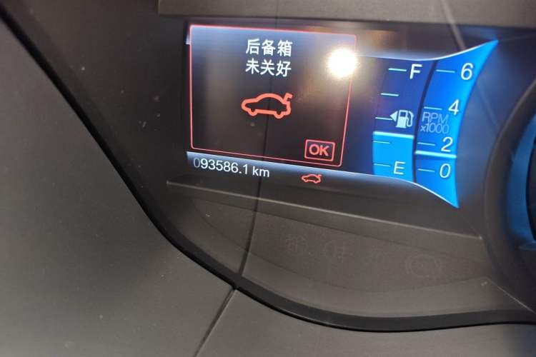 Used Ford Mondeo 2013 2.0L GTDi 200 Luxury Model Odometer Close Up