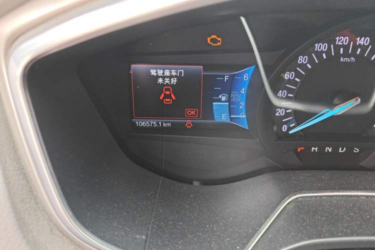 Used Ford Mondeo 2013 2.0L GTDi 200 Luxury Model Odometer Close Up