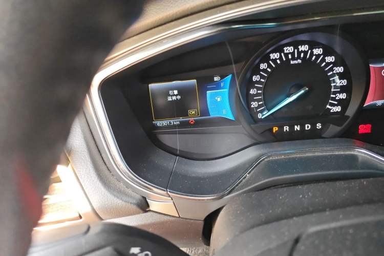 Used Ford Mondeo 2013 2.0L GTDi 200 Luxury Model Odometer Close Up