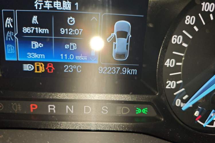 Used Ford Mondeo 2013 1.5L GTDi180 Fashion Edition Odometer Close Up