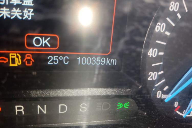 Used Ford Mondeo 2013 1.5L GTDi180 Fashion Edition Odometer Close Up
