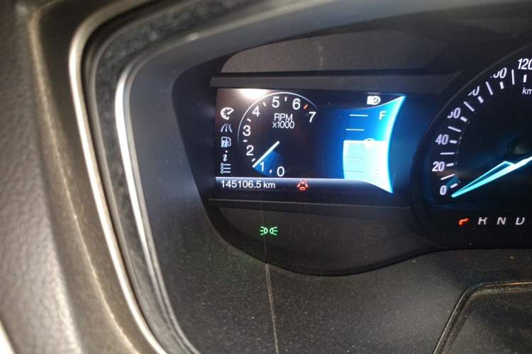 Used Ford Mondeo 2013 2.0L GTDi 200 Luxury Model Odometer Close Up