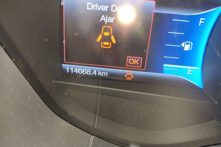 Used Ford Mondeo 2013 2.0L GTDi 200 Luxury Model Odometer Close Up