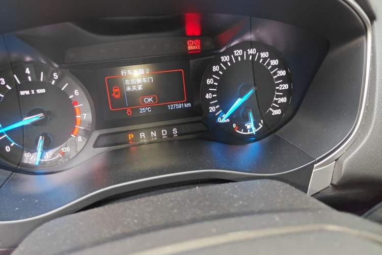 Used Ford Mondeo 2013 1.5L GTDi180 Fashion Edition Odometer Close Up