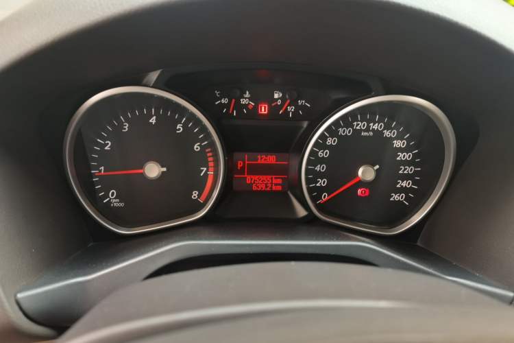 Used Ford Mondeo 2013 2.3L Fashion Edition Odometer Close Up