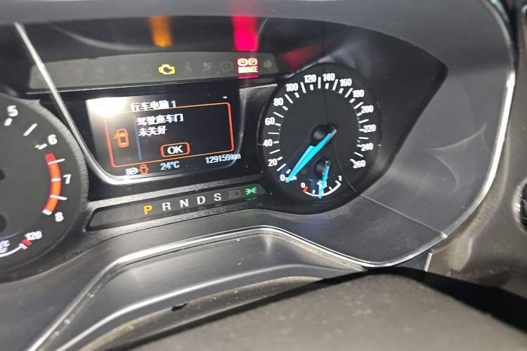Used Ford Mondeo 2013 2.0L GTDi 200 Fashion Edition Odometer Close Up
