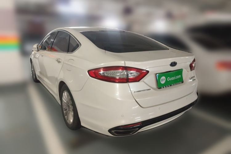 Used Ford Mondeo 2013 2.0L GTDi 200 Luxury Model Rear Left 45 Deg