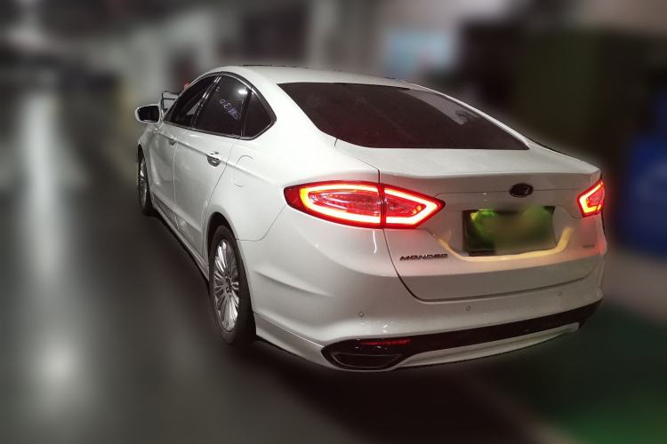 Used Ford Mondeo 2013 2.0L GTDi 200 Luxury Model Rear Left 45 Deg