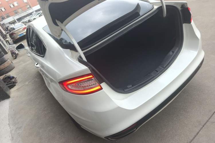 Used Ford Mondeo 2013 2.0L GTDi 200 Fashion Edition Rear Left 45 Deg