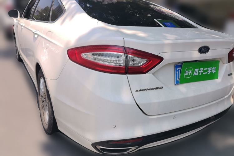Used Ford Mondeo 2013 2.0L GTDi 200 Luxury Model Rear Left 45 Deg