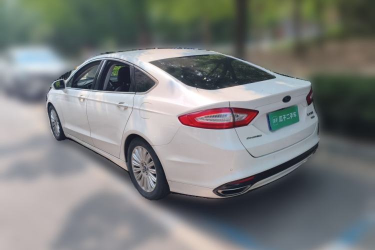 Used Ford Mondeo 2013 2.0L GTDi 200 Luxury Model Rear Left 45 Deg