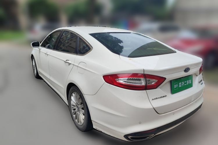 Used Ford Mondeo 2013 2.0L GTDi 200 Luxury Model Rear Left 45 Deg