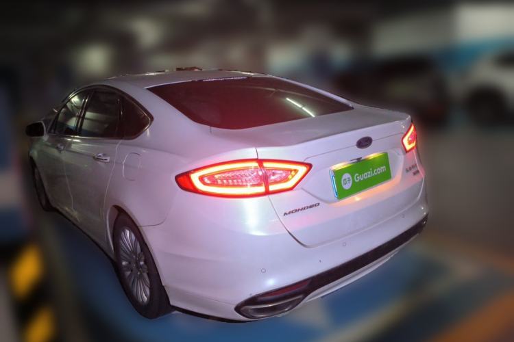 Used Ford Mondeo 2013 2.0L GTDi 200 Luxury Model Rear Left 45 Deg