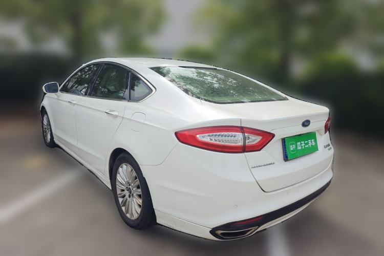 Used Ford Mondeo 2013 2.0L GTDi 200 Luxury Model Rear Left 45 Deg
