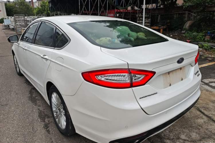 Used Ford Mondeo 2013 2.0L GTDi 200 Fashion Edition Rear Left 45 Deg