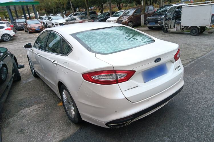 Used Ford Mondeo 2013 2.0L GTDi 200 Luxury Model Rear Left 45 Deg