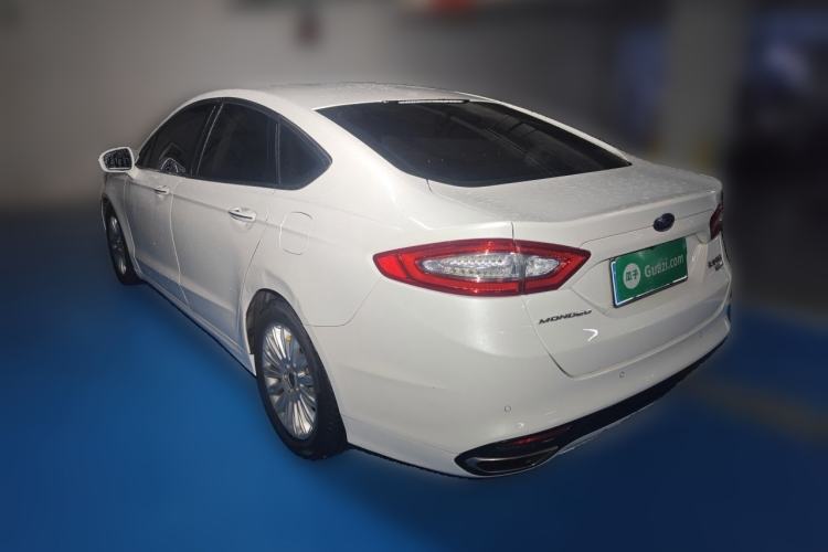Used Ford Mondeo 2013 2.0L GTDi 200 Luxury Model Rear Left 45 Deg