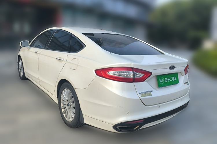 Used Ford Mondeo 2013 2.0L GTDi 200 Luxury Model Rear Left 45 Deg
