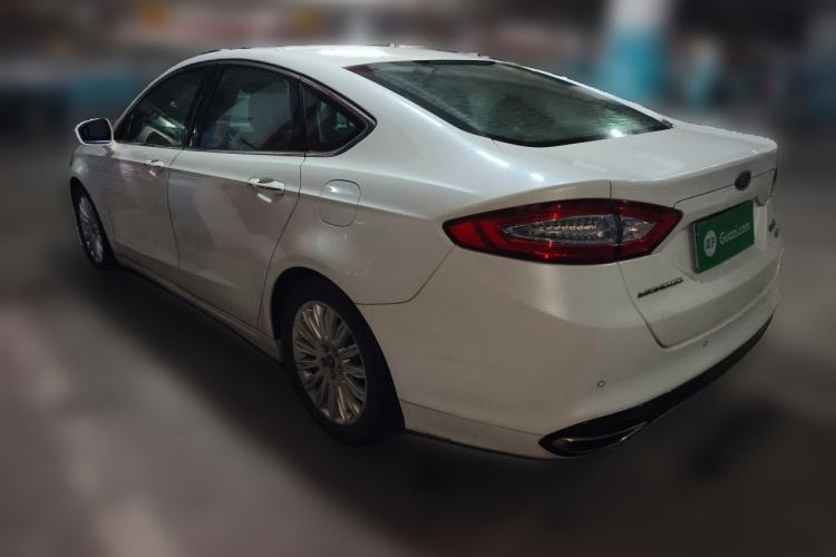 Used Ford Mondeo 2013 2.0L GTDi 200 Luxury Model Rear Left 45 Deg