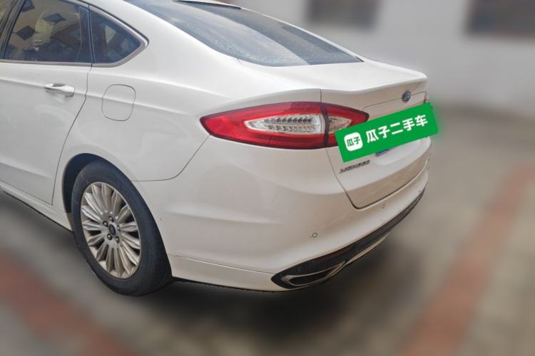 Used Ford Mondeo 2013 2.0L GTDi 200 Luxury Model Rear Left 45 Deg