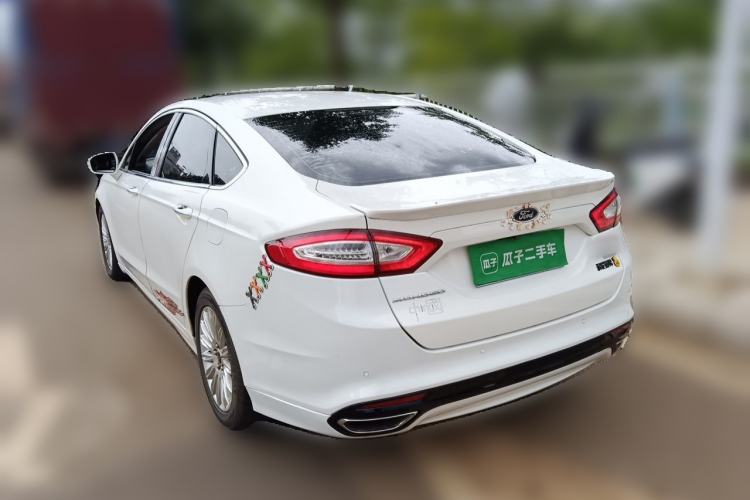 Used Ford Mondeo 2013 2.0L GTDi 200 Luxury Model Rear Left 45 Deg
