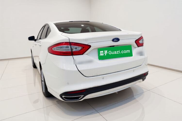 Used Ford Mondeo 2013 2.0L GTDi 200 Luxury Model Rear Left 45 Deg