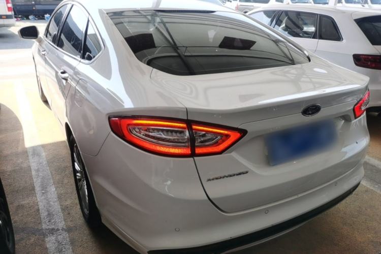Used Ford Mondeo 2013 2.0L GTDi 200 Fashion Edition Rear Left 45 Deg