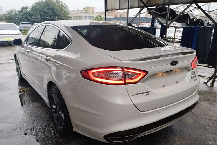 Used Ford Mondeo 2013 2.0L GTDi240 Luxury Sport Model Rear Left 45 Deg