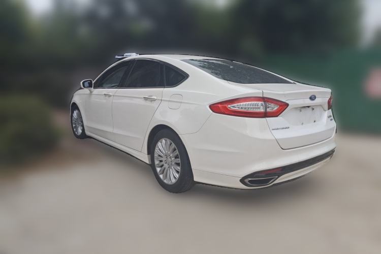 Used Ford Mondeo 2013 2.0L GTDi 200 Luxury Model Rear Left 45 Deg