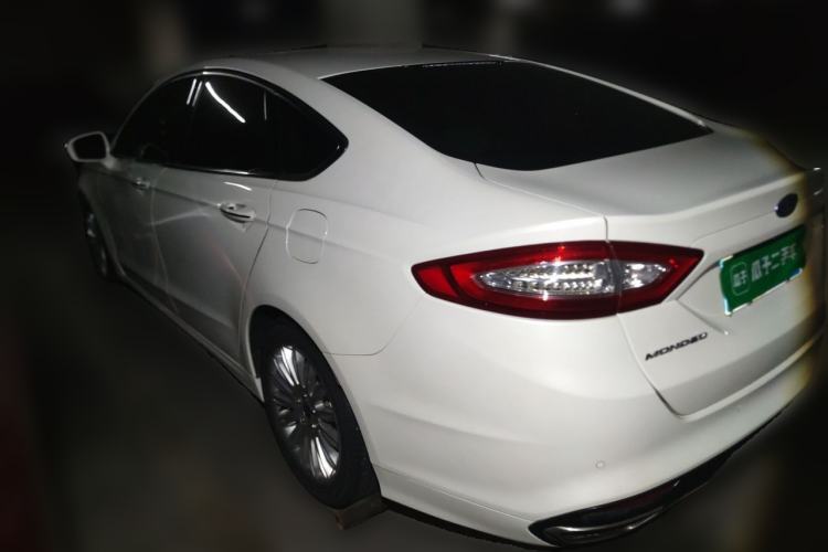 Used Ford Mondeo 2013 2.0L GTDi 200 Luxury Model Rear Left 45 Deg