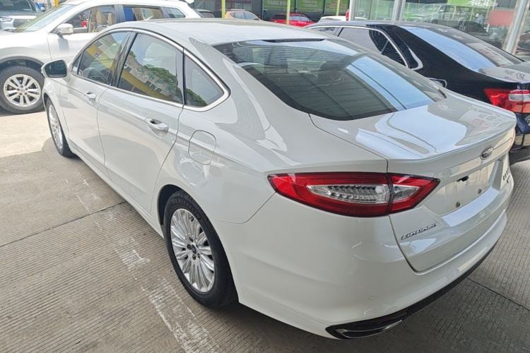 Used Ford Mondeo 2013 2.0L GTDi 200 Fashion Edition Rear Left 45 Deg