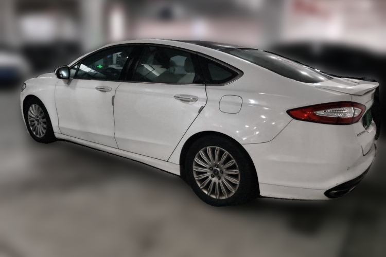 Used Ford Mondeo 2013 2.0L GTDi 200 Luxury Model Rear Left 45 Deg