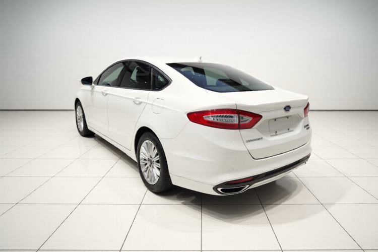 Used Ford Mondeo 2013 2.0L GTDi 200 Fashion Edition Rear Left 45 Deg