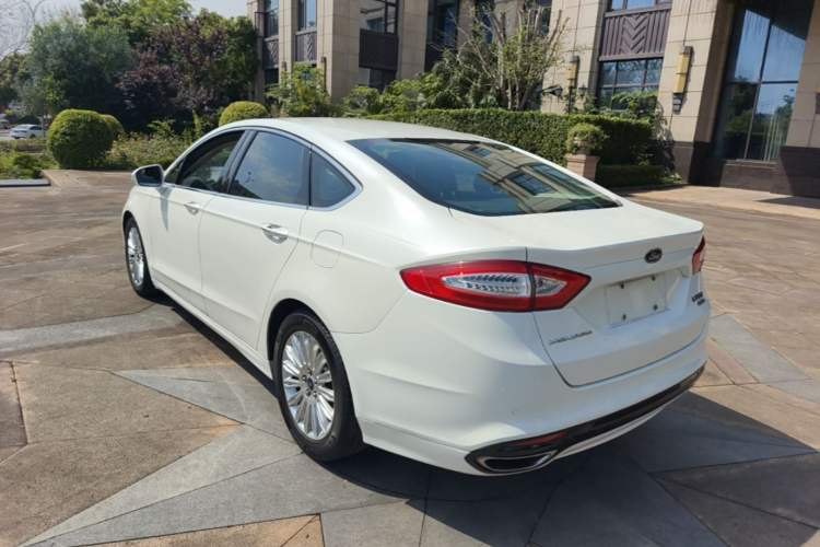 Used Ford Mondeo 2013 2.0L GTDi 200 Fashion Edition Rear Left 45 Deg