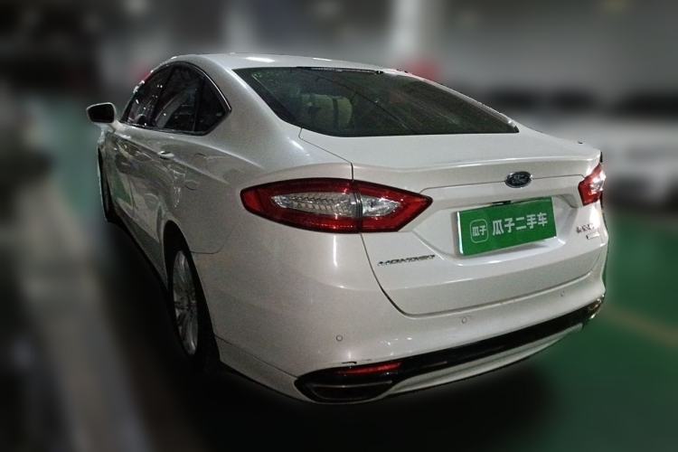 Used Ford Mondeo 2013 2.0L GTDi 200 Luxury Model Rear Left 45 Deg
