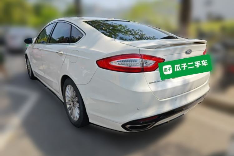 Used Ford Mondeo 2013 2.0L GTDi 200 Luxury Model Rear Left 45 Deg