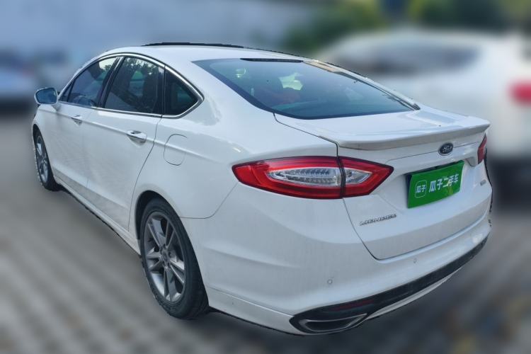 Used Ford Mondeo 2013 2.0L GTDi 200 Luxury Model Rear Left 45 Deg