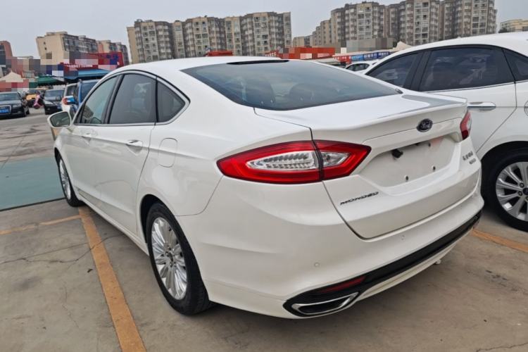Used Ford Mondeo 2013 2.0L GTDi 200 Luxury Model Rear Left 45 Deg