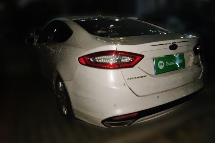 Used Ford Mondeo 2013 2.0L GTDi 200 Luxury Model Rear Left 45 Deg