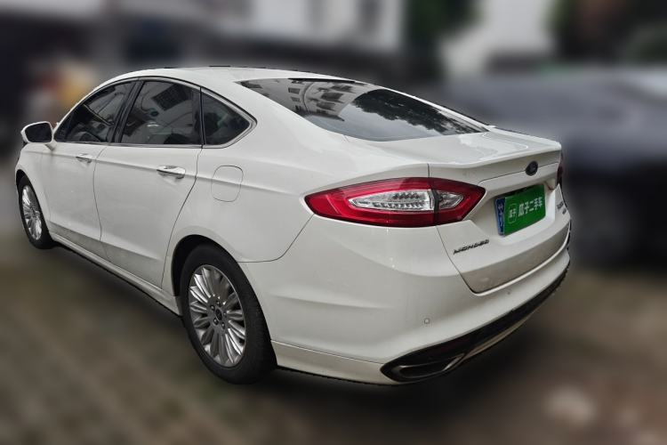 Used Ford Mondeo 2013 2.0L GTDi 200 Luxury Model Rear Left 45 Deg