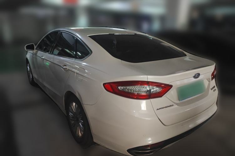 Used Ford Mondeo 2013 2.0L GTDi 200 Luxury Model Rear Left 45 Deg