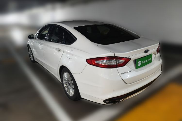 Used Ford Mondeo 2013 2.0L GTDi 200 Luxury Model Rear Left 45 Deg