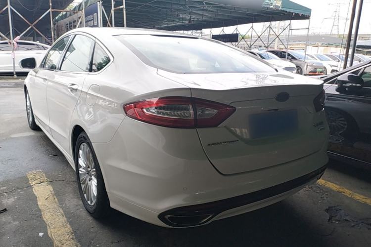 Used Ford Mondeo 2013 2.0L GTDi 200 Luxury Model Rear Left 45 Deg