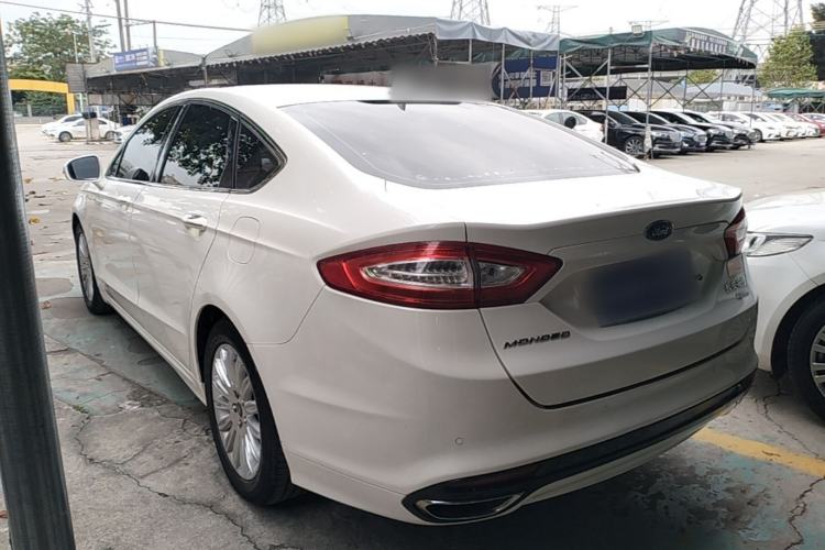 Used Ford Mondeo 2013 2.0L GTDi 200 Luxury Model Rear Left 45 Deg